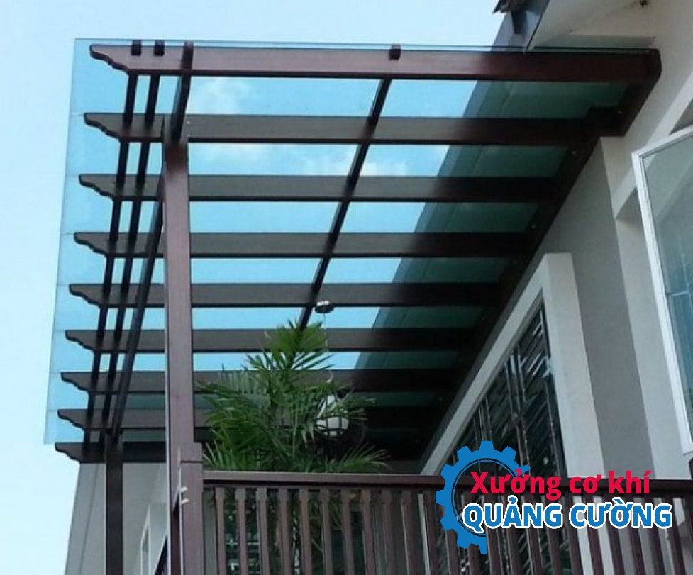 mai kinh cuong luc san thuong ban cong 18 e1648346167627 1200x812 1