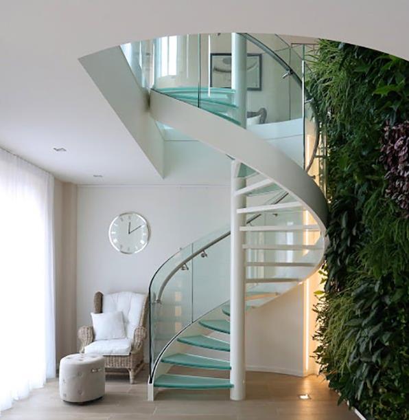 3 Mau cau thang kinh xoan oc giup toi uu hoa dien tich sinh hoat