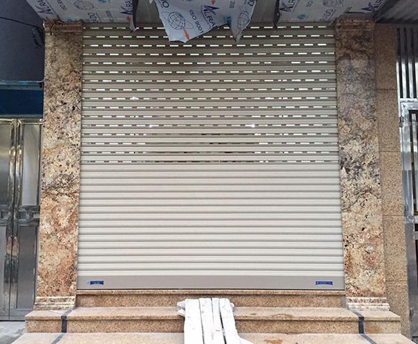 thi công cửa cuốn tại Hà Nội năm 2026 